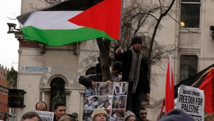 Demonstrators in Dublin protest Israeli military operations in Gaza in early 2009. (Photo credit: CC BY/albertw via Flickr.com)