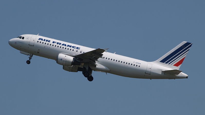 Illustrative photo of an Air France Airbus shortly after takeoff (Alf van Beem/Wikimedia Commons, File)