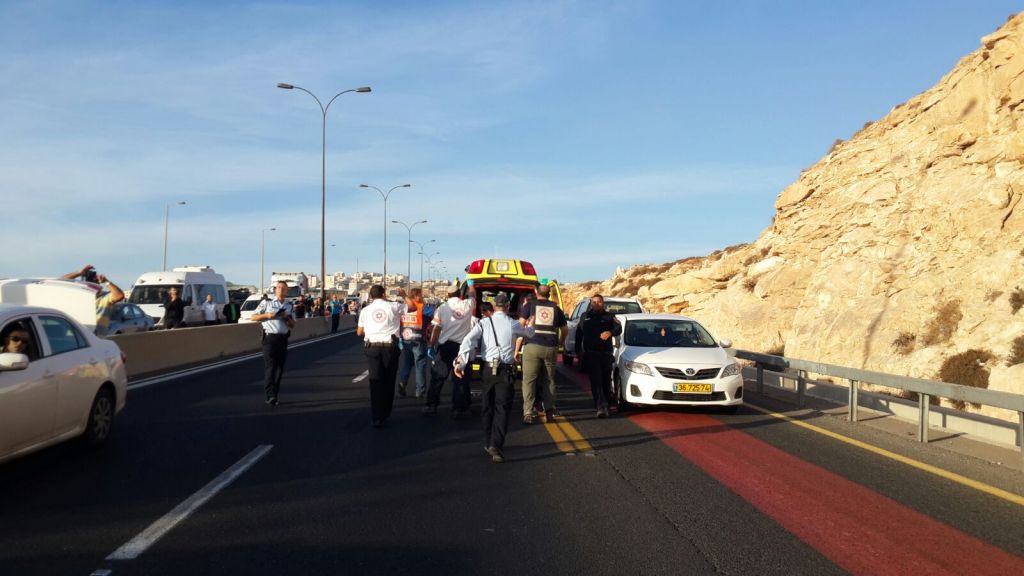 Medics at the scene of an attempted suicide bombing near Jerusalem on Sunday morning, October 11, 2015 (Magen David Adom) Medics at the scene of an attempted suicide bombing near Jerusalem on Sunday morning, October 11, 2015 (Magen David Adom)