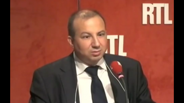 Capture d'écran YouTube : Hamou Bouakkaz, auteur de Aveugle, arabe et homme politique