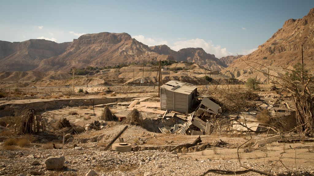 Abandoned buildings at the Kibbutz Ein Gedi public beach on January 3, 2017. (Luke Tress/Times of Israel)